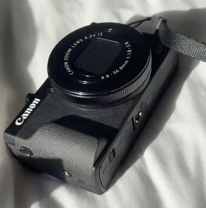 Canon PowerShot G7 X Mark III - like new, Fully Boxed with Original Bits