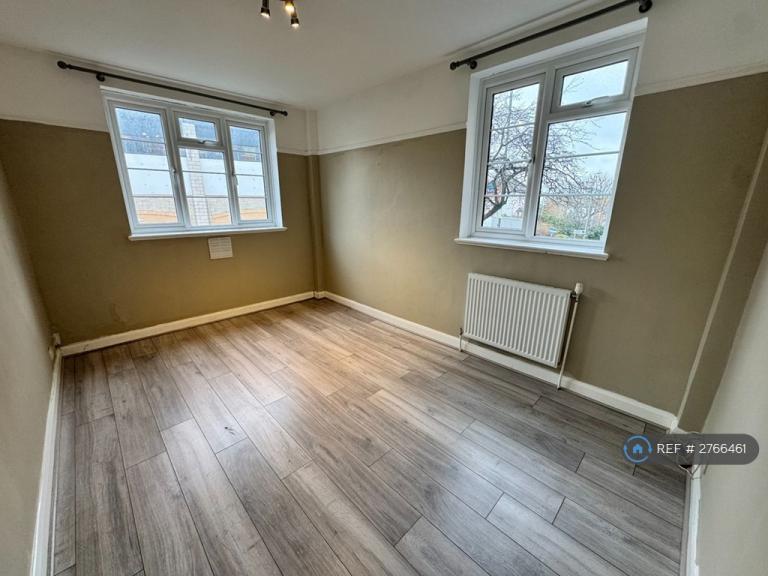2 bedroom flat in Sherborne Court, London, SE20 (2 bed) (#2766461)