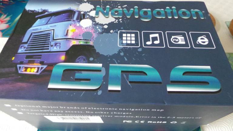 new 9" sat nav still boxed