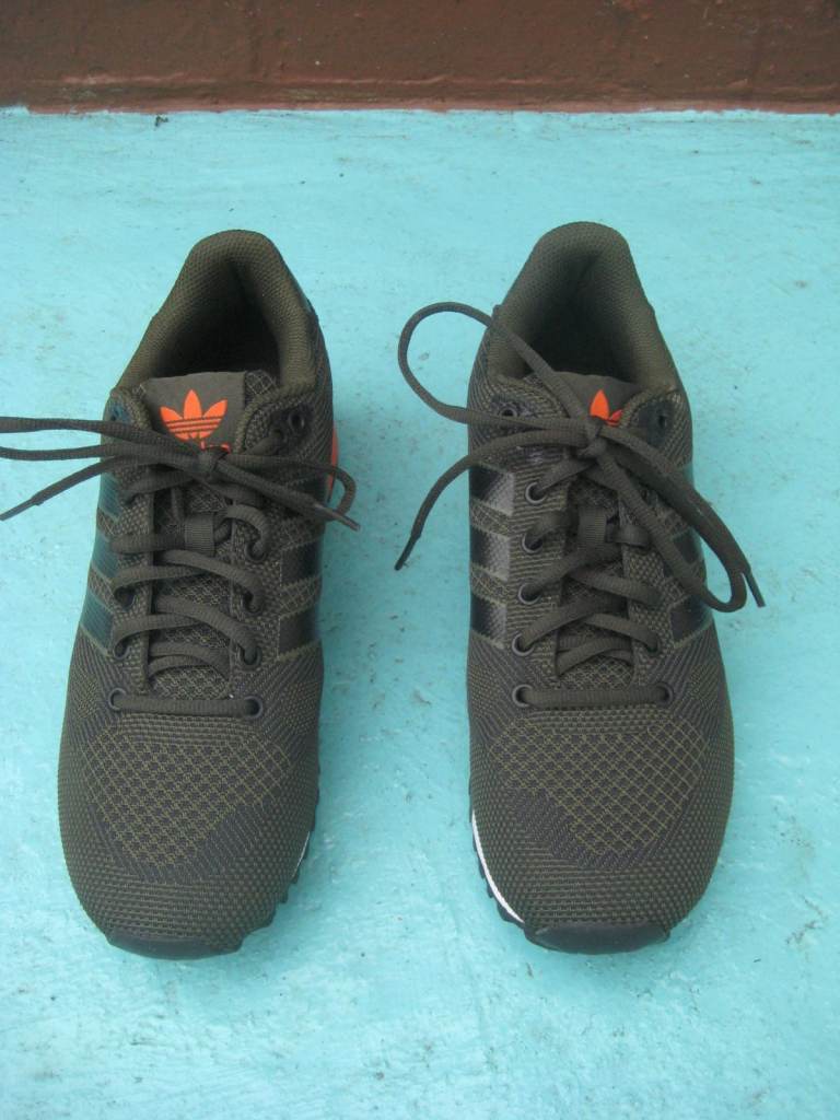 Brand New UK Size 9/Euro Size 43/44 Adidas ZX750 Trainers for £40.00