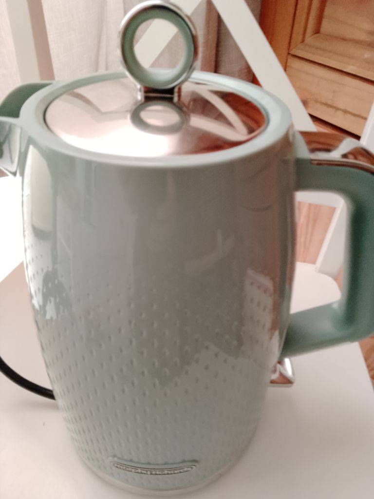 Morphy Richards Kettle – Silver, Good Condition