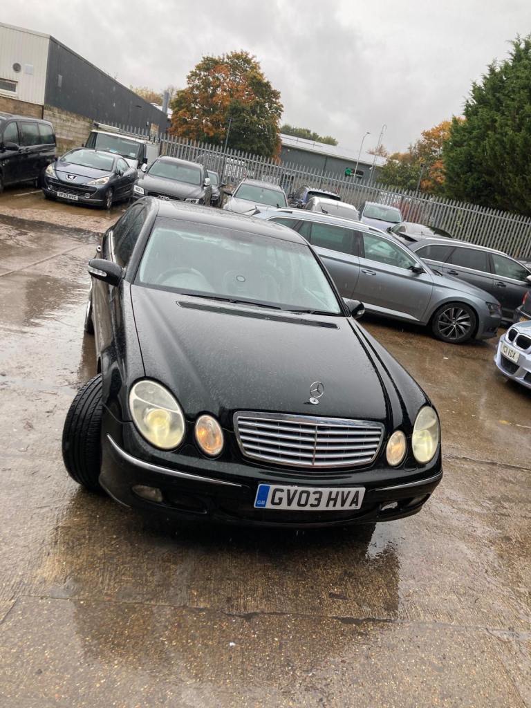 Mercedes-Benz, E CLASS 5.0 E500 4dr lpg