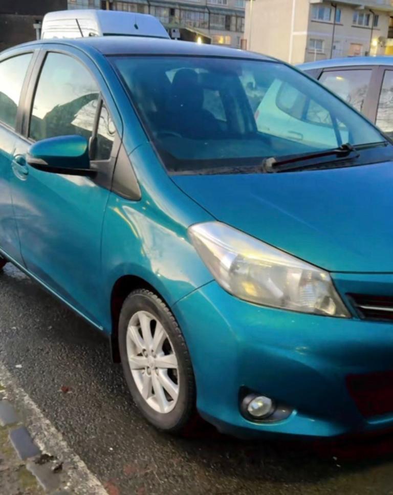 Toyota, YARIS, Hatchback, 2012, Manual, 1329 (cc), 5 doors