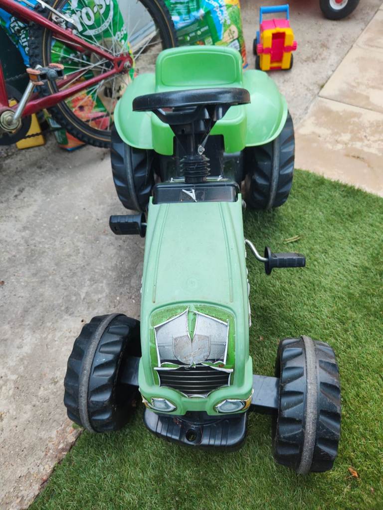 Ride on tractor 