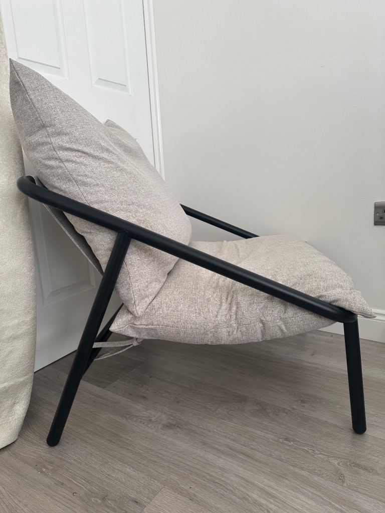 Lizetta Sling Chair - Accent chari with Plush foam cushioning - soft fabric upholstery