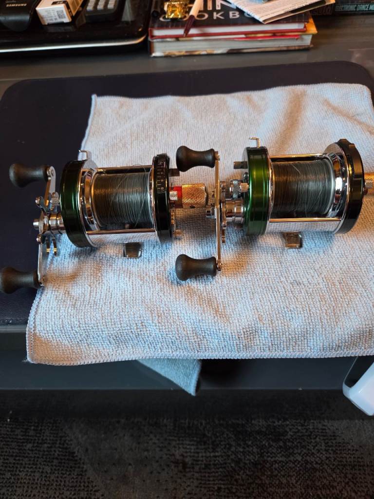ABU VTG 6500C3 CT MAG ELITES X2 BOTH ONLY  USED ONCE VERY NEAR MINT TOURNAMENT PIMPED