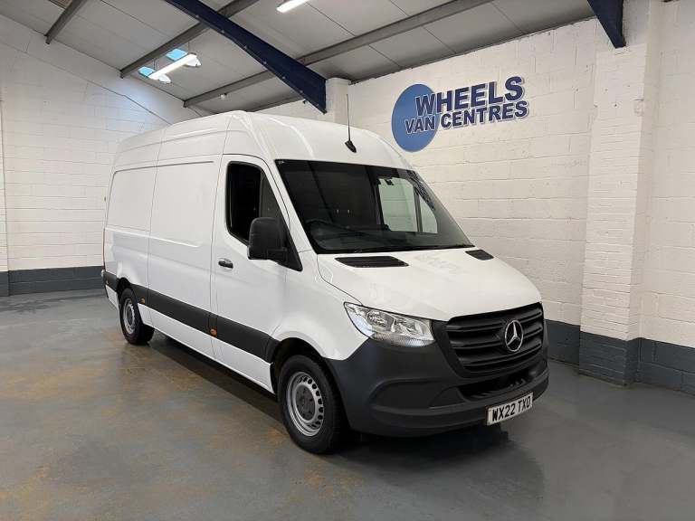 2022 Mercedes-Benz Sprinter 3.5t H2 Progressive Van PANEL VAN DIESEL Manual