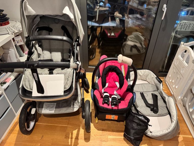 image for ⭐ Bugaboo Fox2 Full Travel System – £250