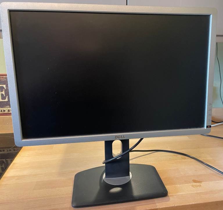 Dell P2213T 22" Inch 1050p LCD Monitor - DISPLAY VGA DVI USB Ports
