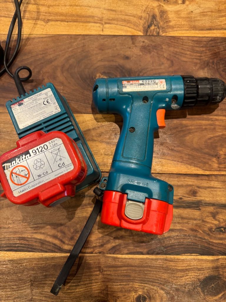 Makita cordless drill 