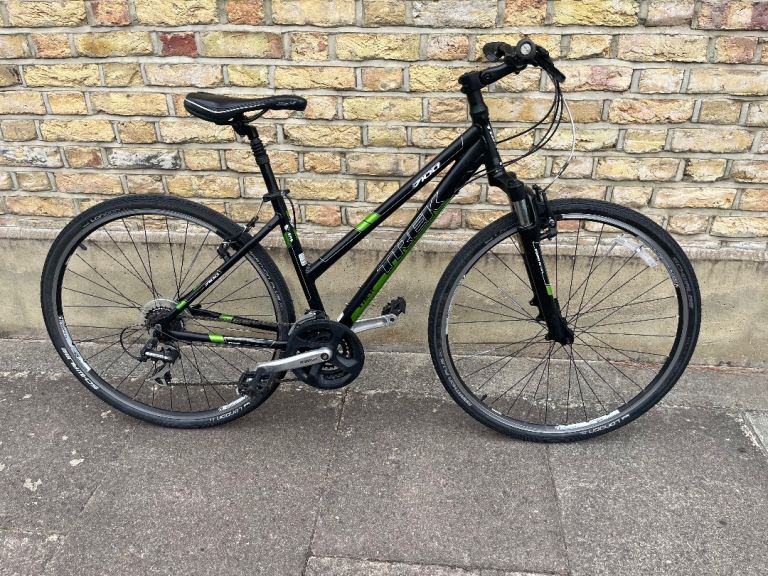 Ladies TREK 7100 Step-Through frame Hybrid/Commuter bike lightweight frame 