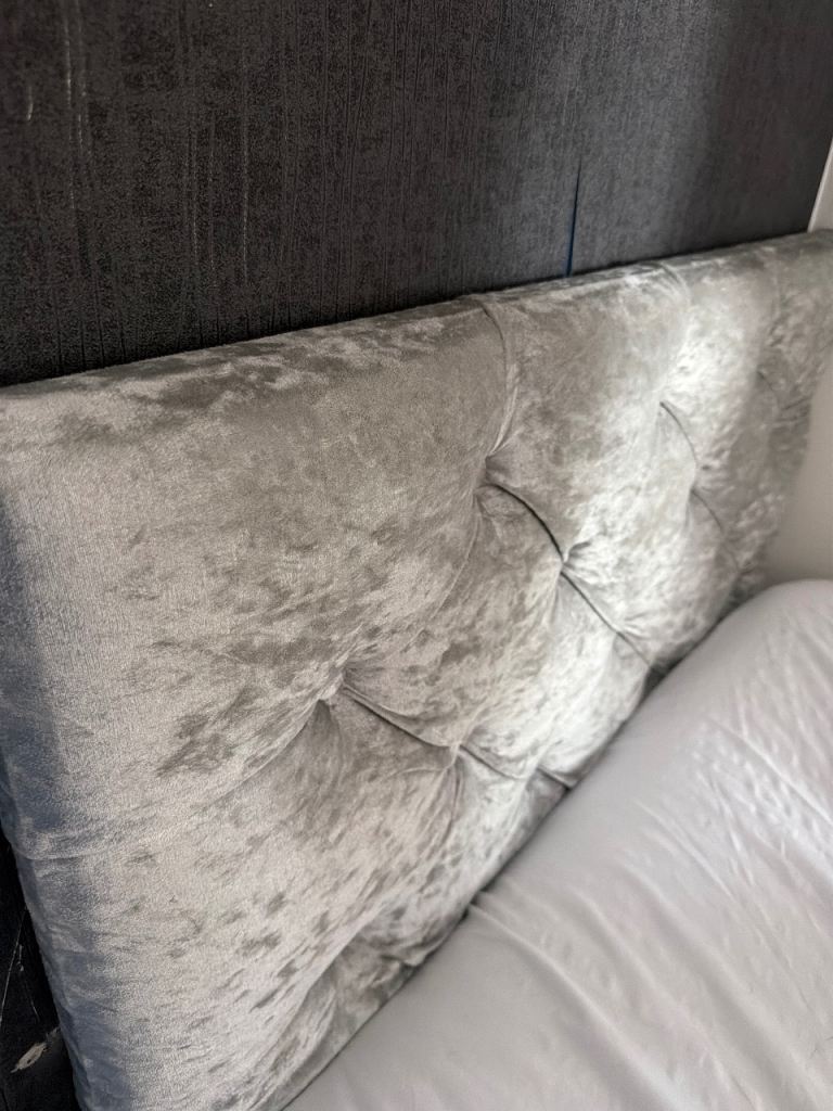 Crushed Velvet Tufted Headboard – Silver, Good Condition