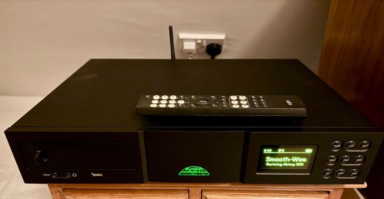 Naim Uniti 1 UPGRADED All-in-One System. Perfect screen. Original box & remote.