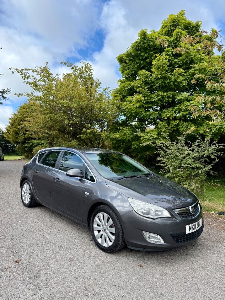 Vauxhall, ASTRA, Hatchback, 2011, Manual, 1686 (cc), 5 doors