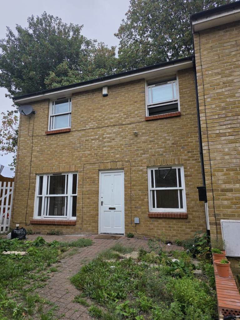 3-Bedroom House Company Lets Welcome – SE8 4BA