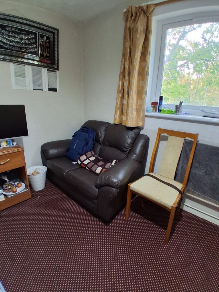 1 room for rent flat 