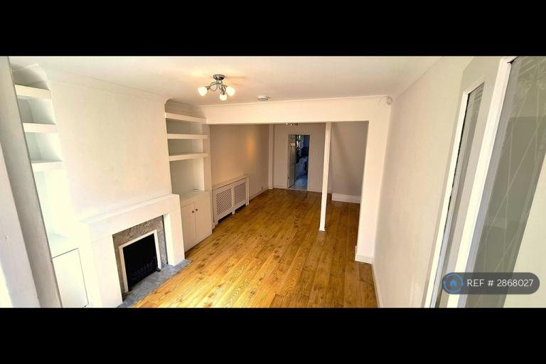 2 bedroom house in East Road, Welling, DA16 (2 bed) (#2868027)