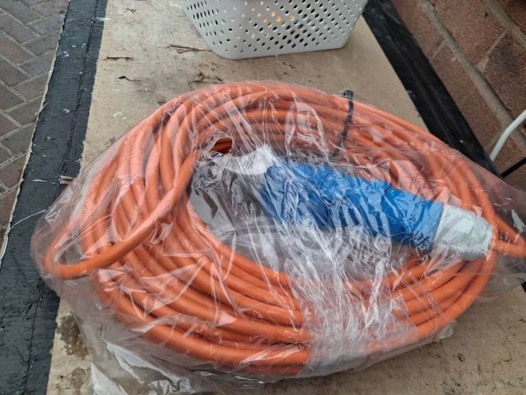 Caravan heavy duty cable 