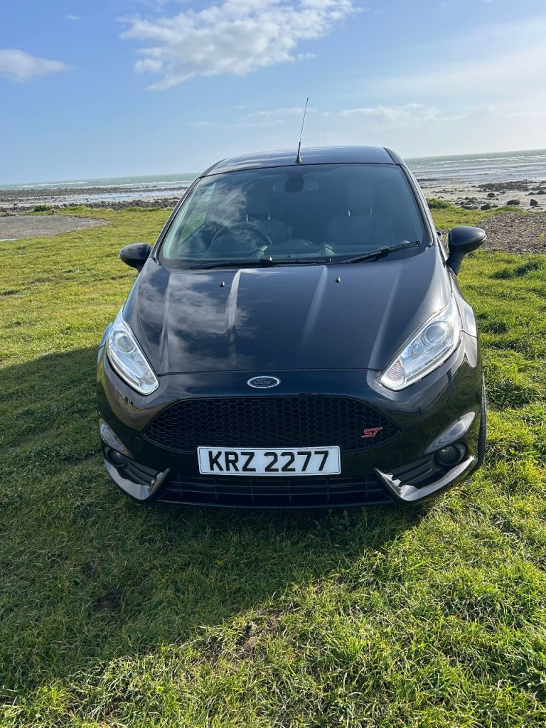 Black Ford Fiesta ST2 
