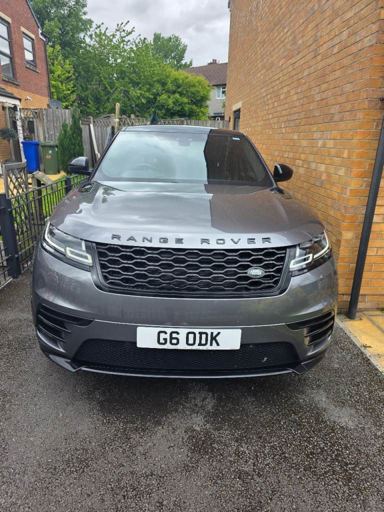 2019 Range Rover velar 3.0 R-DYNAMIC 275s with black pack
