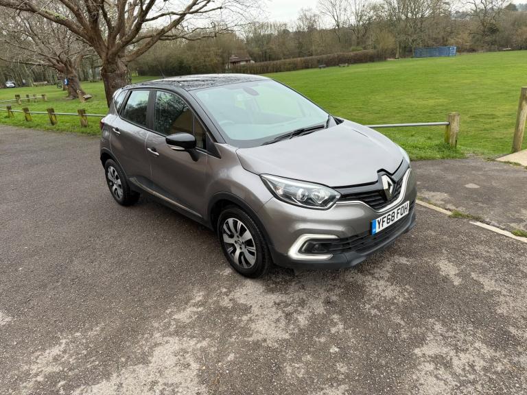 2018 Renault Captur PLAY TCE 5-Door Petrol