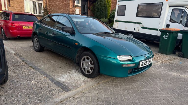 Mazda, 323, Hatchback, 1998, Other, 1840 (cc), 5 doors