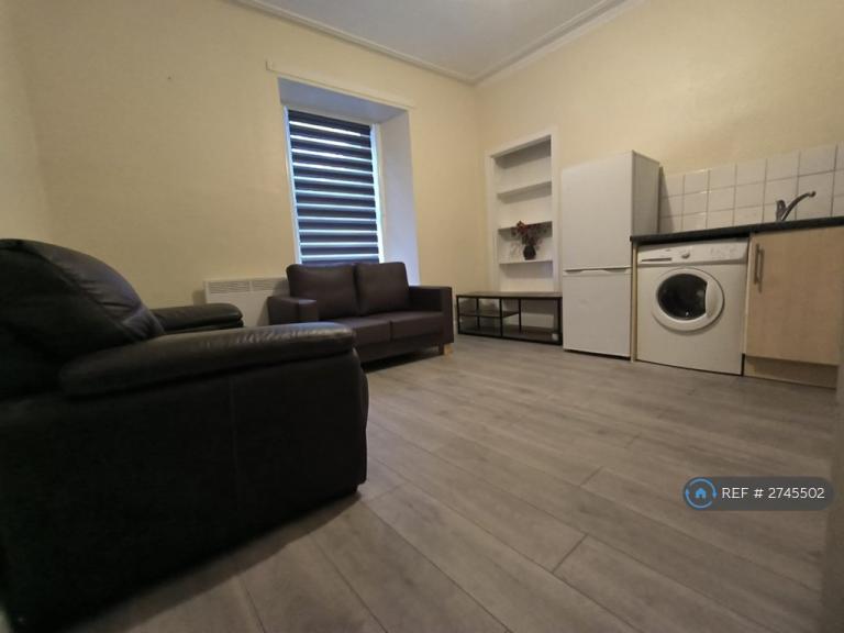 1 bedroom flat in Seafield Road, Dundee, DD1 (1 bed) (#2745502)