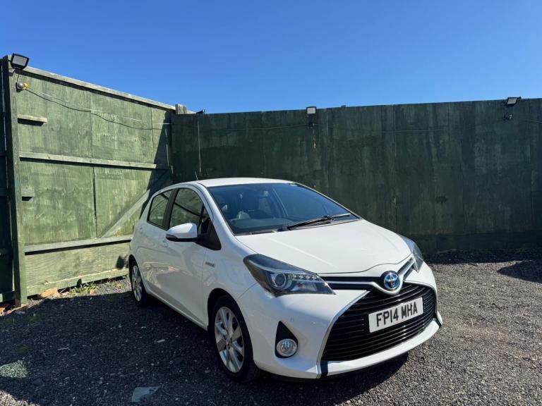 2014 Toyota Yaris 1.5 VVT-h Excel E-CVT Euro 6 5dr (15in Alloy) HATCHBACK Petrol/Electric Hybrid ...