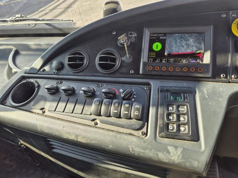 2016 Dennis Elite 6X2 AUTO 26TON MID STEER OLYMPUS BODY REFUSE C/W BIN LIFT (EURO 6) NA Diesel Au...