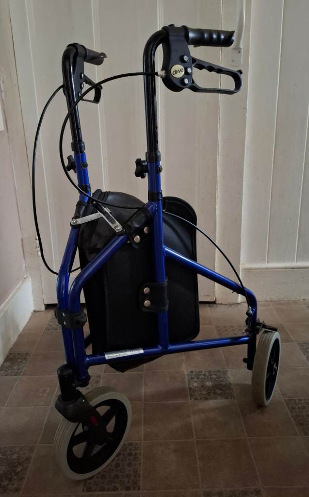 Tri-Walker 