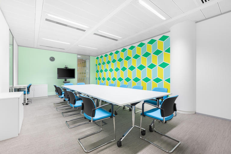 London - SE12RE \ Office Space for Rent with 4 Desks