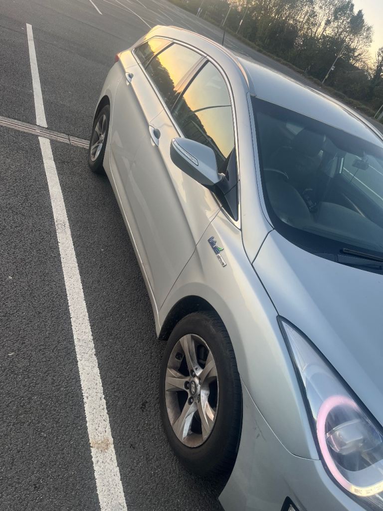 Hyundai i40 New Wolverhampton plate