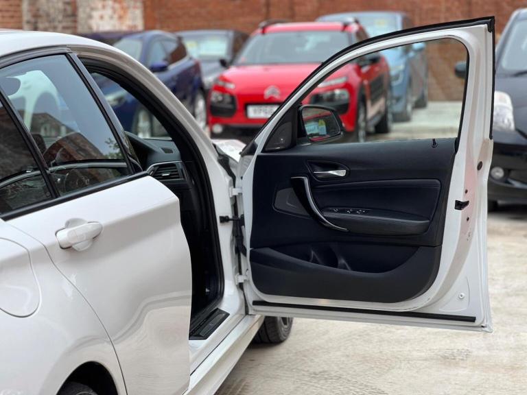 BMW 1 SERIES 2.0 120i GPF M Sport Shadow Edition Auto Euro 6 (s/s) 5dr 2019