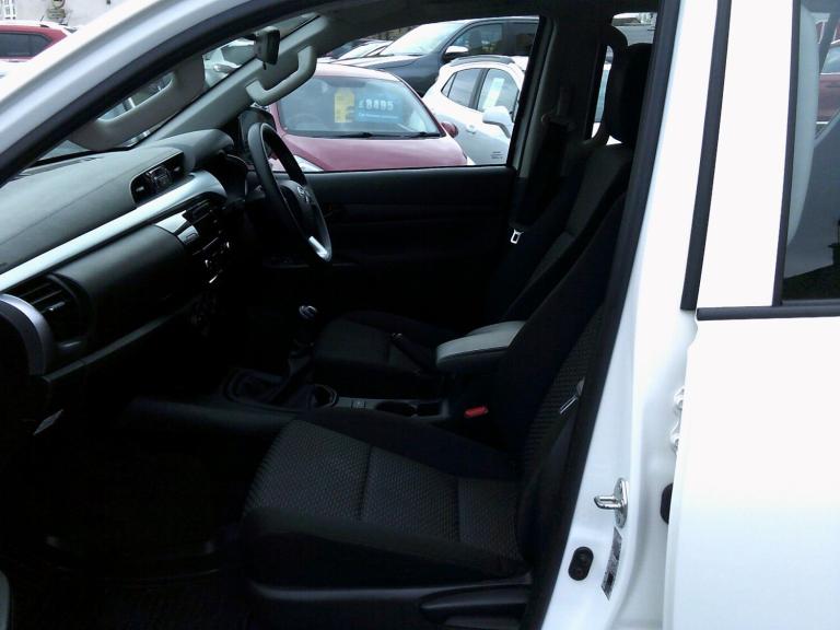 TOYOTA HILUX 2.4 D-4D Active 2022