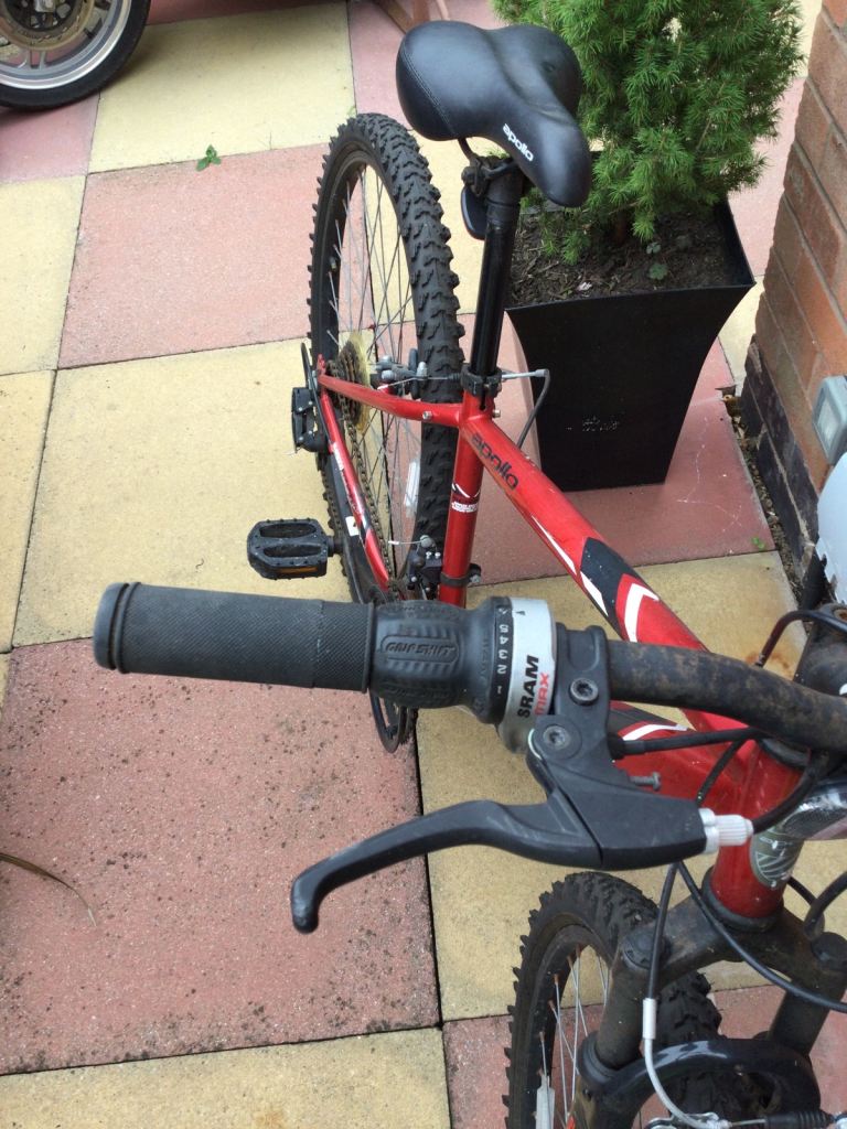 Boys  youths mountain bike slop back 