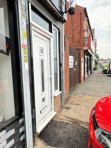 *B.C.H*-3 Bed Maisonette-Halesowen Rd, HALESOWEN-Walking Distance to Leasowes Sports Centre