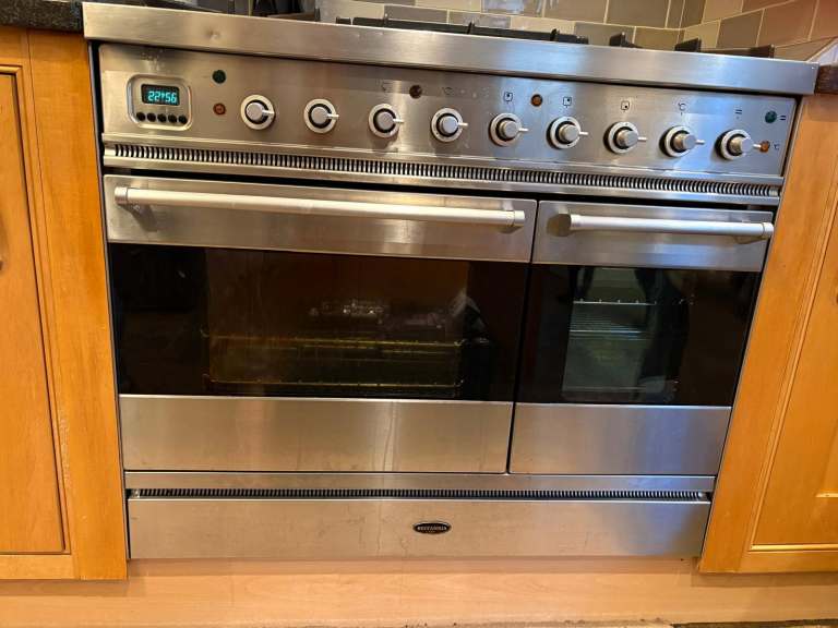 Brittania 90cm Range Oven - FREE