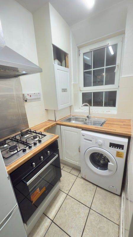 💕Perfect Living Space Available in🛌 Canary Wharf📍