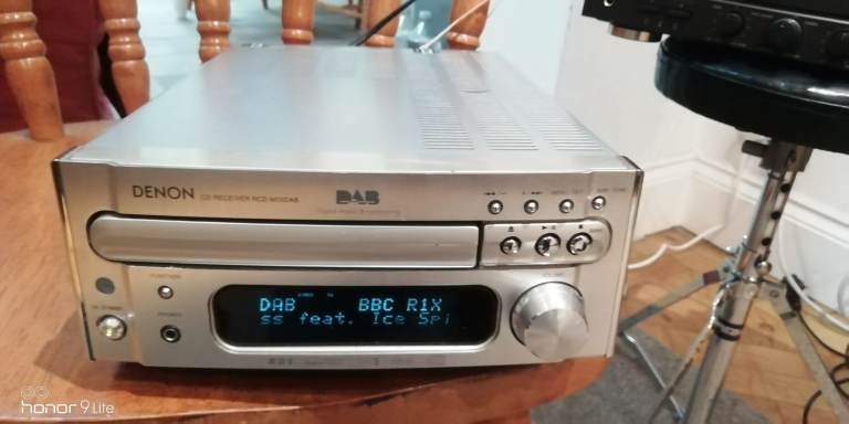 Denon RCD-M35DAB    DAB reciever amplifier with aux. 
