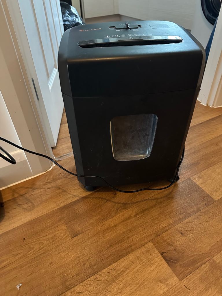 Bonsaii Paper Shredder – Good Condition, Home Office