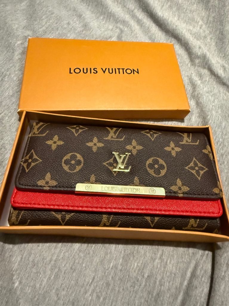 Louis Vuitton Style Wallet with Chain Strap – Good Condition