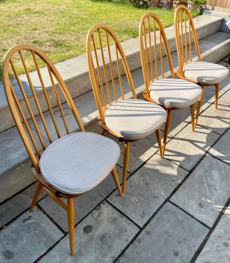 Four Ercol 365 Windsor Quaker Back Dining Chairs. Blue label 1957-76