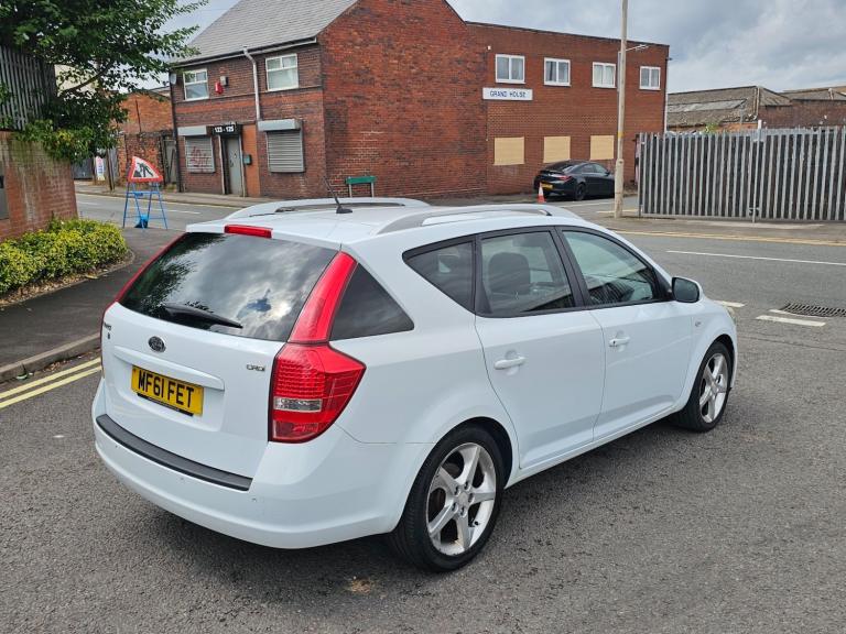 2011 Kia Ceed 1.6 CRDi 3 5dr ESTATE Diesel Manual