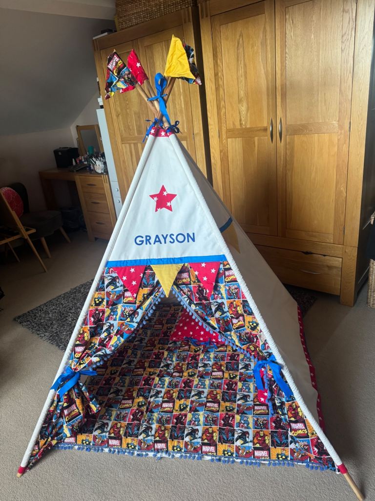 Deluxe Marvel teepee