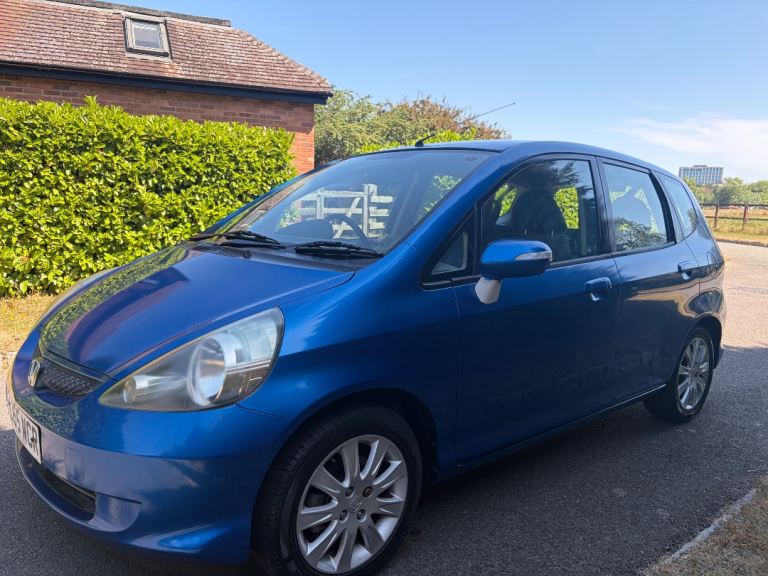 HONDA JAZZ AUTOMATIC ONE OWNER CAR IS NEW ONLY 12000MILES MOT JULY 2027 WITH WARRANTY 