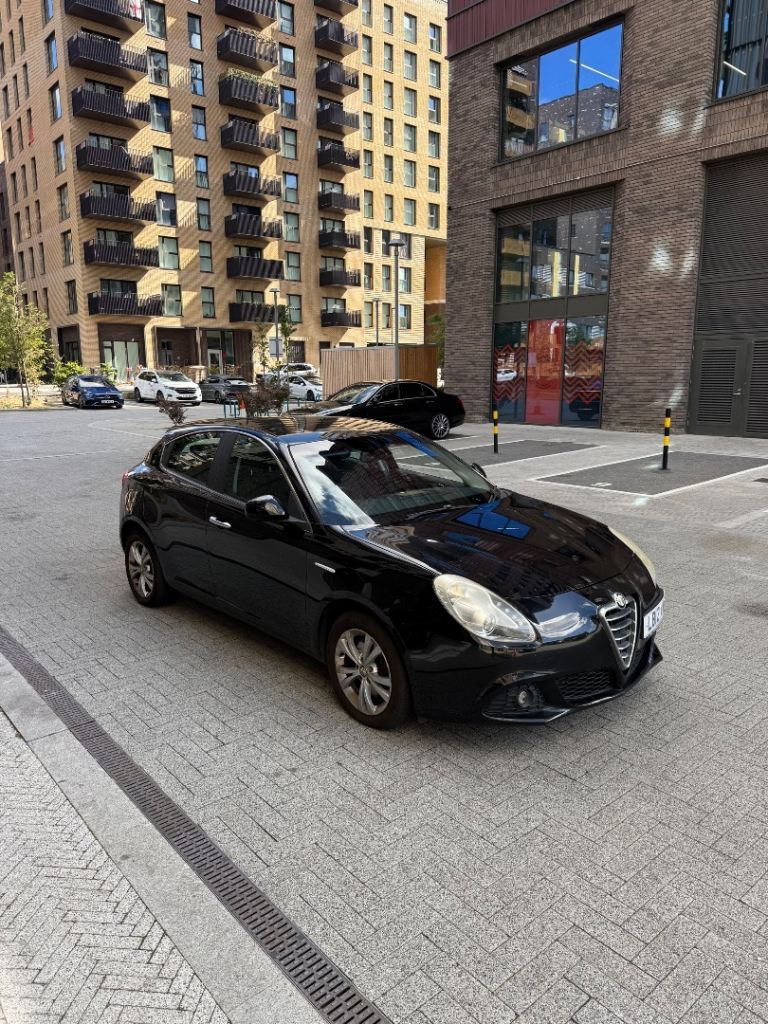 Alfa Romeo, Giulietta, Lusso, M air, tb, 1.4 petrol, ULEZ free, 1 year Mot, 2012