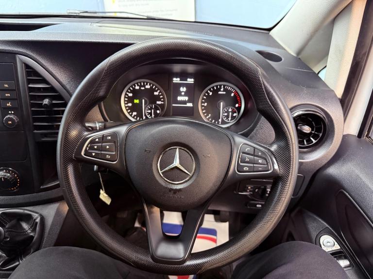 2020 Mercedes-Benz Vito 1.7 114 CDI Progressive FWD L2 Euro 6 (s/s) 5dr (LWB) PANEL VAN Diesel Ma...