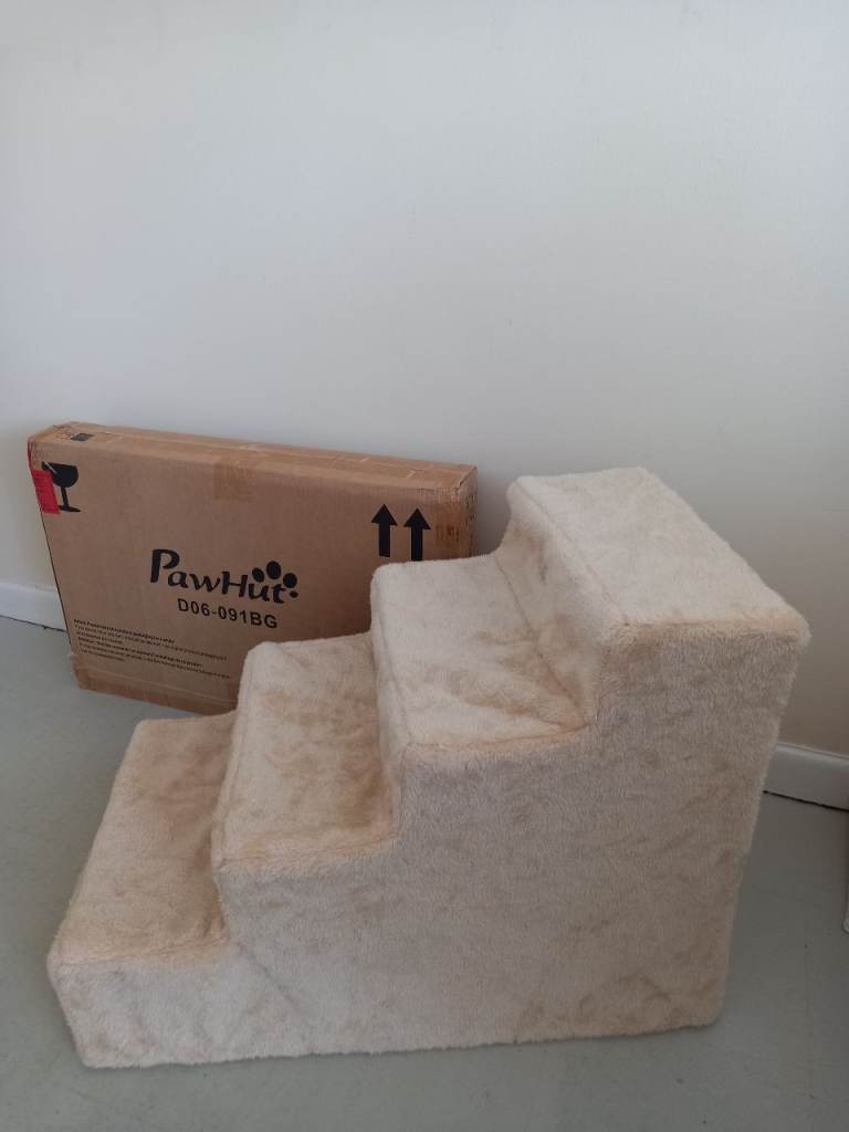 Fluffy Pet Stairs. 