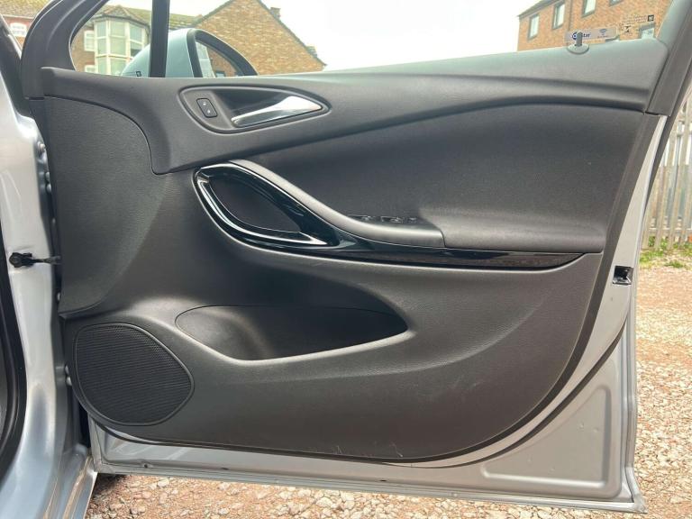 2017 Vauxhall Astra 1.6 Astra SRI CDTI Auto 5dr Hatchback Diesel Automatic