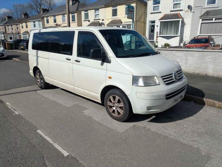 VW T5 LWB Transporter Shuttle Caravelle 9 seats spares or repair